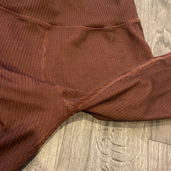 Good American ribbed ankle legging - Picture 6 of 7